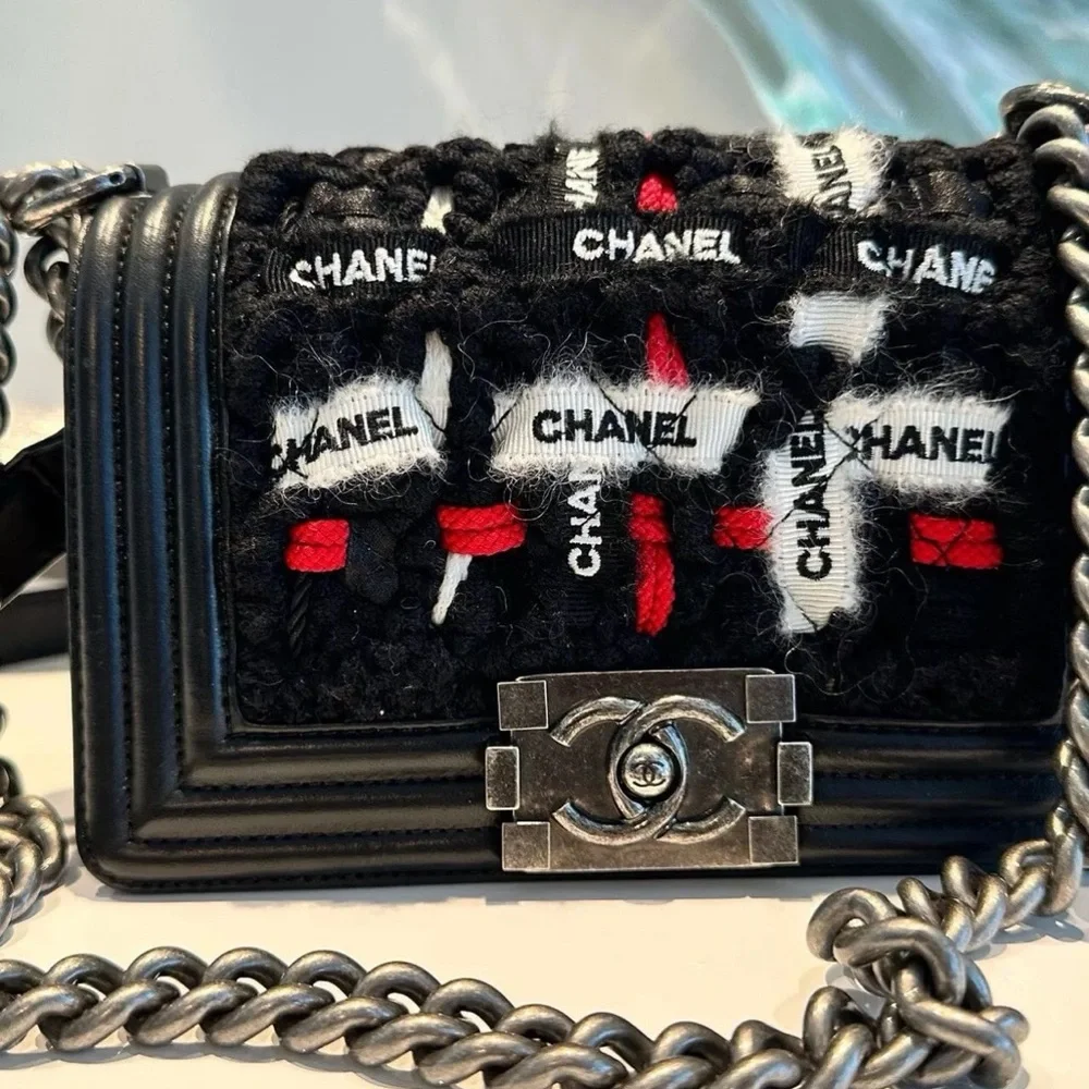 ❤️❤️SOLD❤️❤️Chanel Boy2016 Limited Edition Tweed/Lambskin Leather Crossbody - Picture 8 of 11